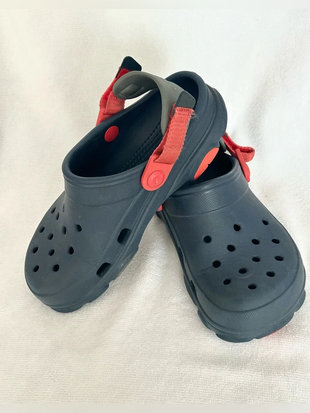 CROCS Clogs Navy Blue with Red Adjustable Straps Size Juvenile 3 Slip On
